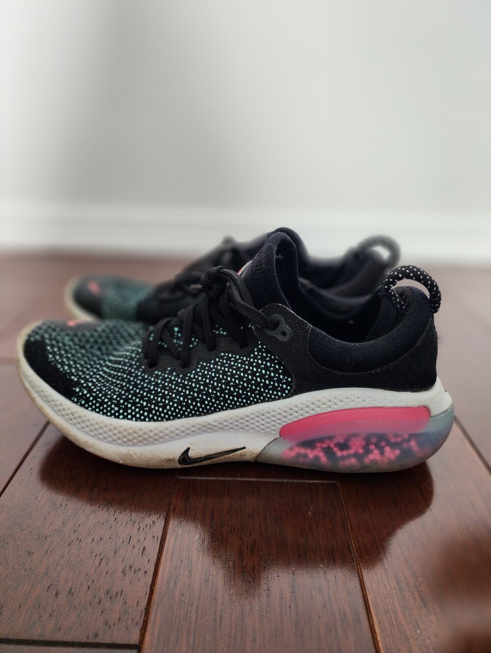 Nike Joyride Run Flyknit Black Pink Blast Women's 8